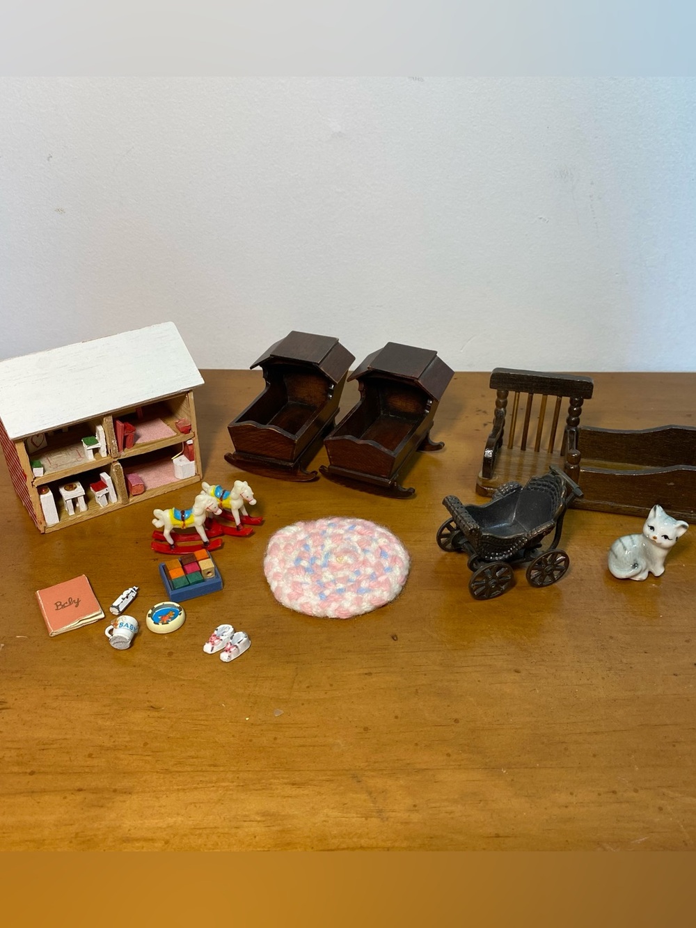 Dollhouse Nursery Bedroom Toys Cradle Baby Furniture Accessories Durham Vintage